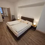 Apartman Libochovice דירה *
