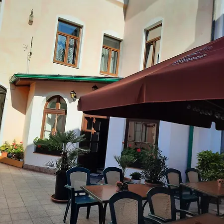 Apartman Libochovice דירה *